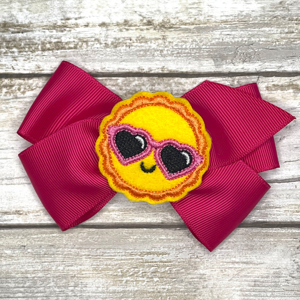 Sun Wearing Heart-Shaped Sunglasses Feltie Clip