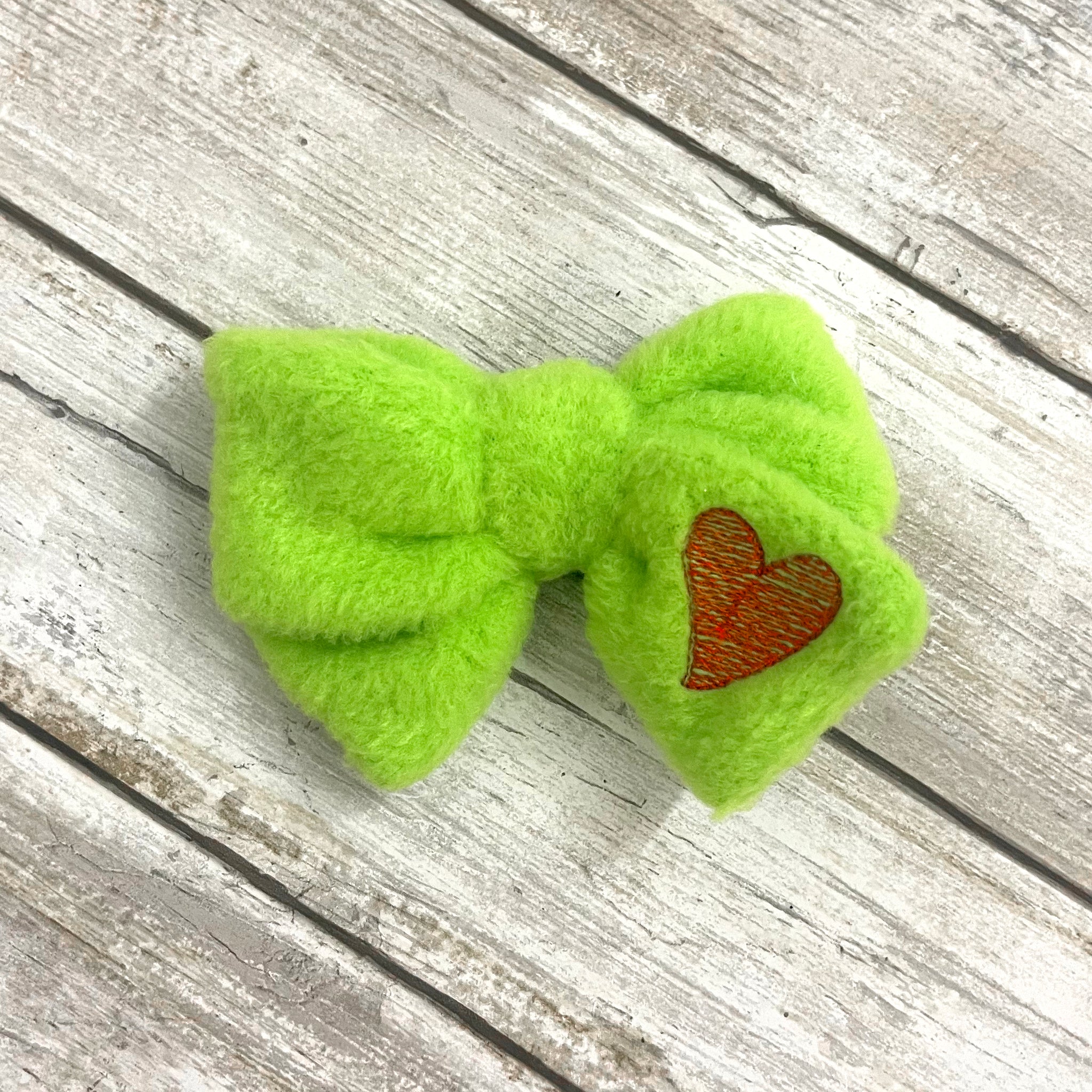 Christmas Small Heart Bow | FUZZY